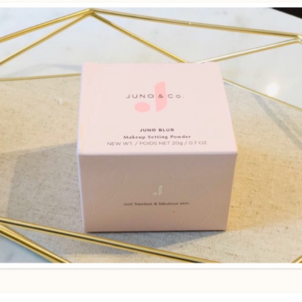 Juno Co. Blur Setting Powder- Brighten